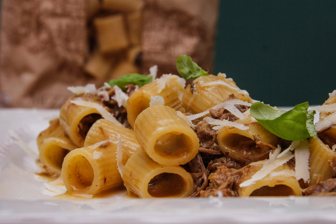 Mezze maniche alla genovese napoletana