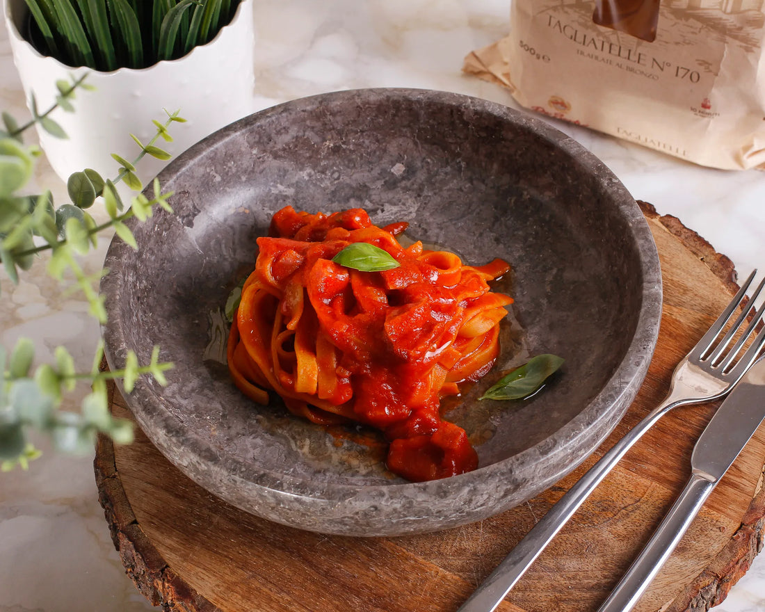 Tagliatelle al ragù di salsiccia secca